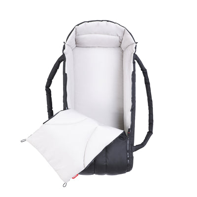 Phil&teds Cocoon 2019+ with cover zipped down