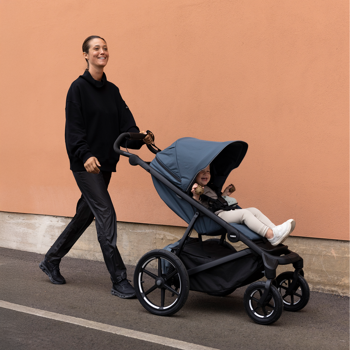 Thule Urban Glide 4-Wheel All Terrain Stroller
