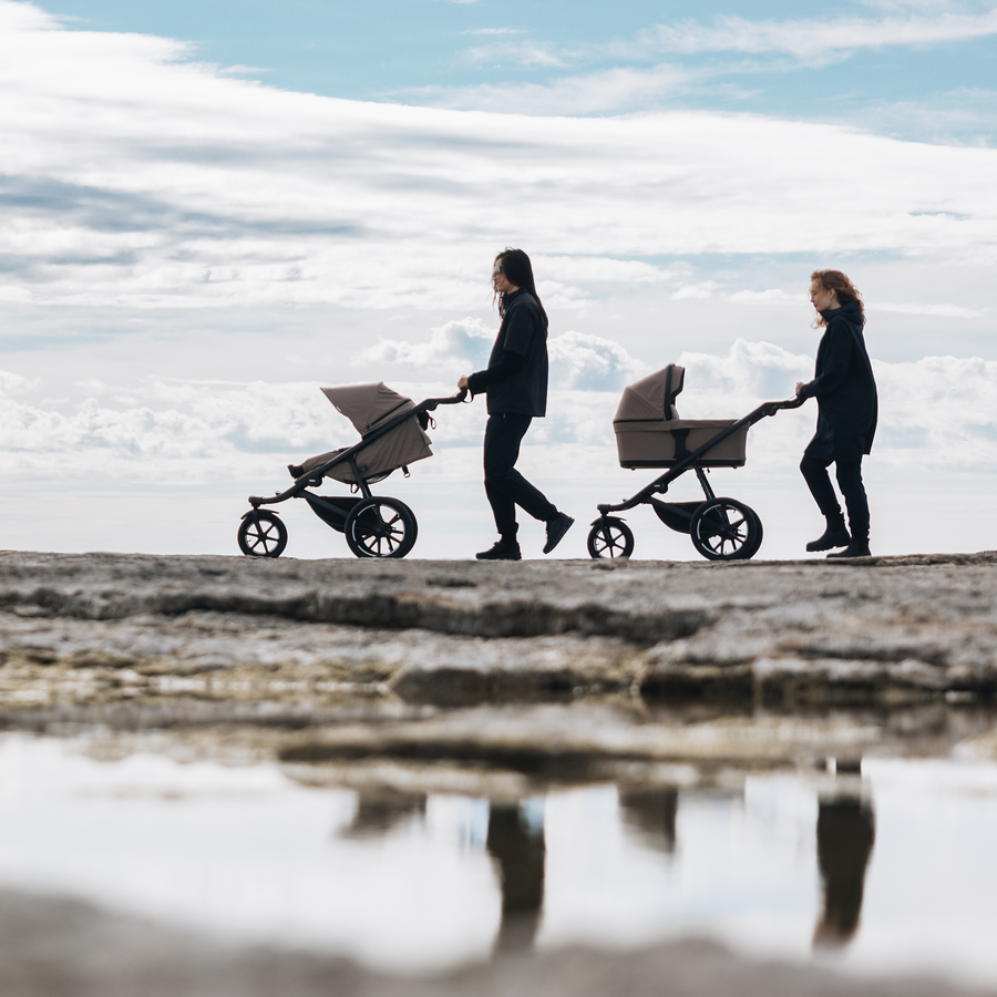 Thule Urban Glide 3 All Terrain Stroller in Tinted Taupe