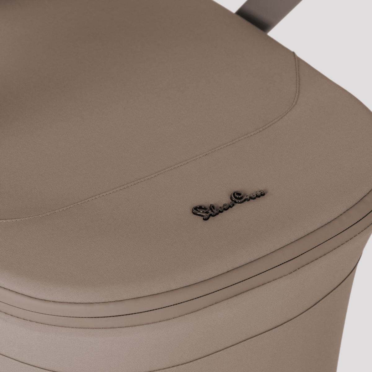 Silver Cross Breez Compact Bassinet in Champagne