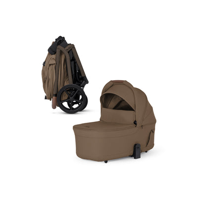 Silver Cross Breez Compact Bassinet in Maple