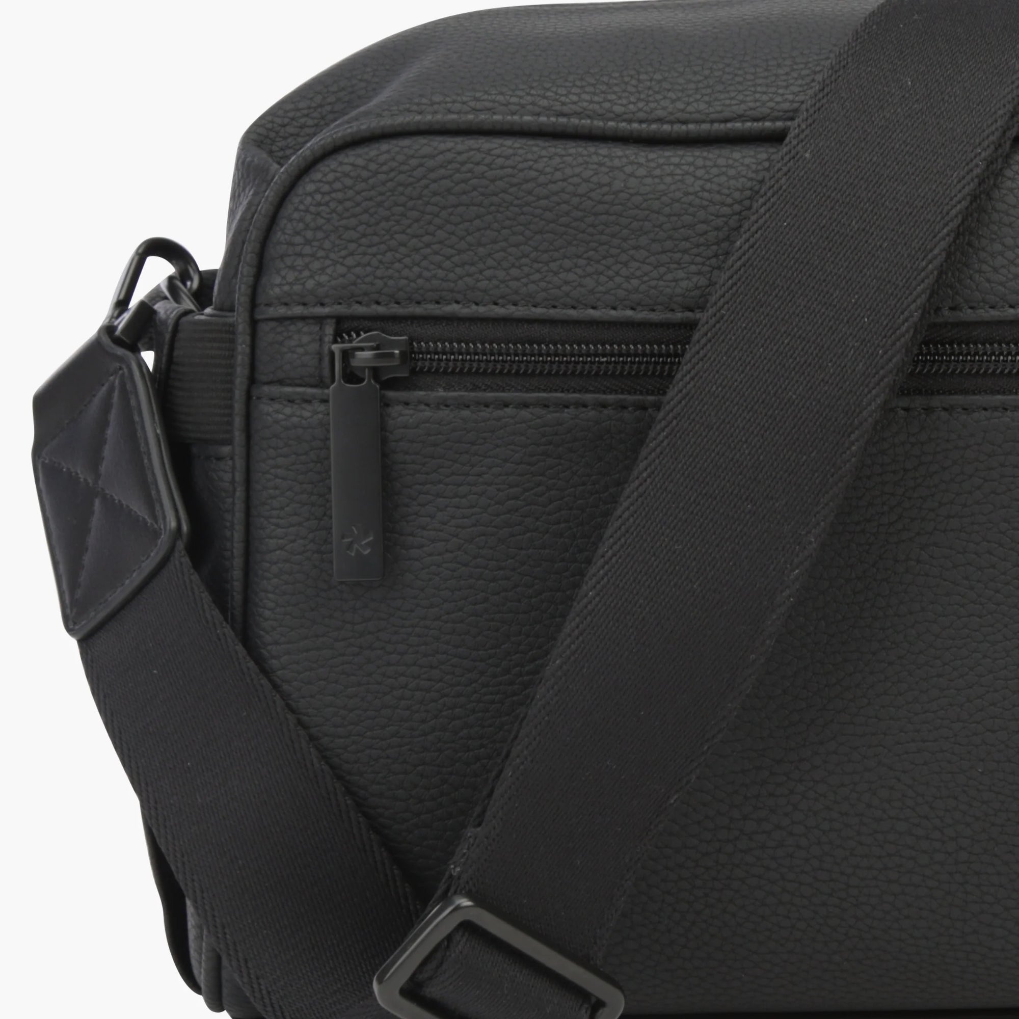 DFY. R1 Diaper Bag