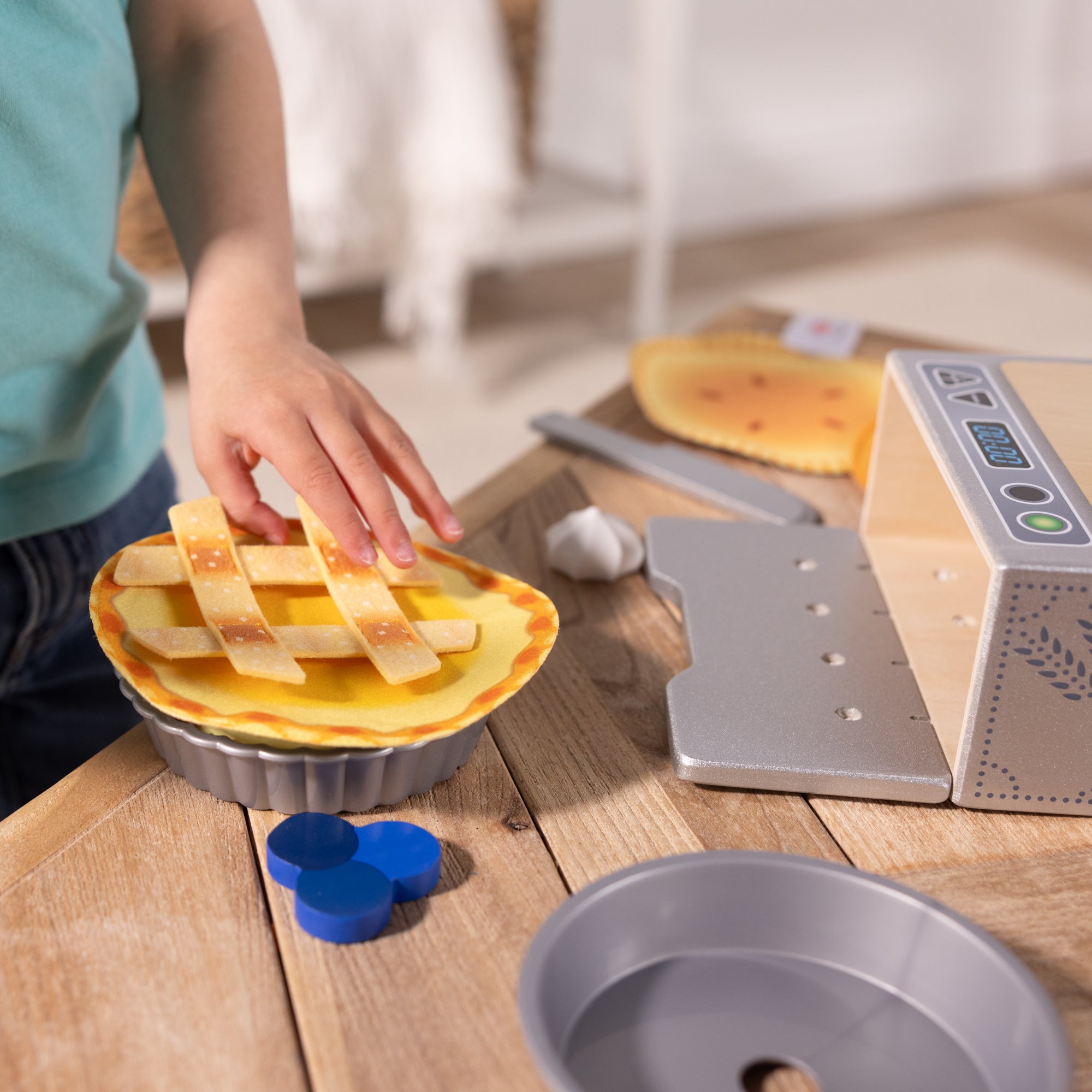 Melissa & Doug Make & Bake Pies Play Set