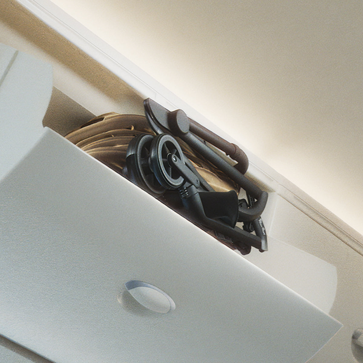 Silver Cross Nia Compact Travel Stroller in Champagne