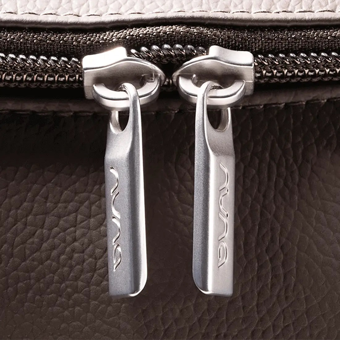 Nuna Essential Bag BMW Collection in Espresso