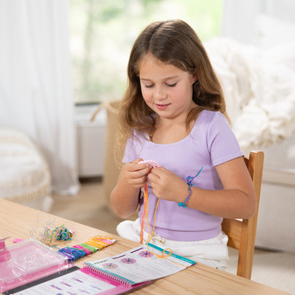 Melissa & Doug On-the-Go Crafts - Friendship Bracelets