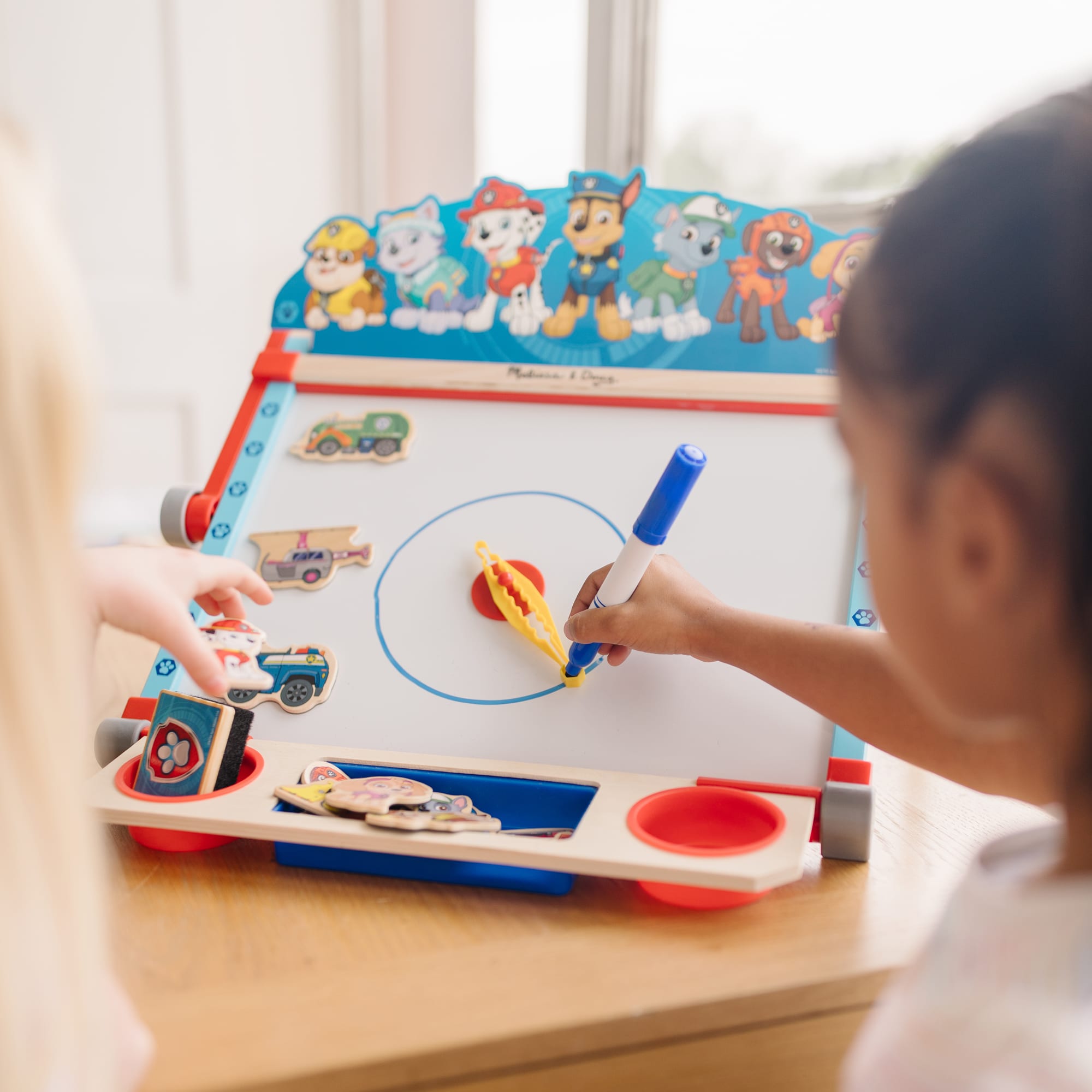 Melissa & Doug PAW Patrol Tabletop Art Center