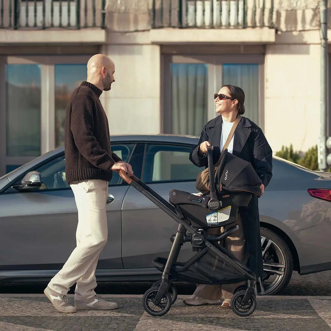 Nuna SWIV™ + PIPA™ Urbn Travel System in Caviar