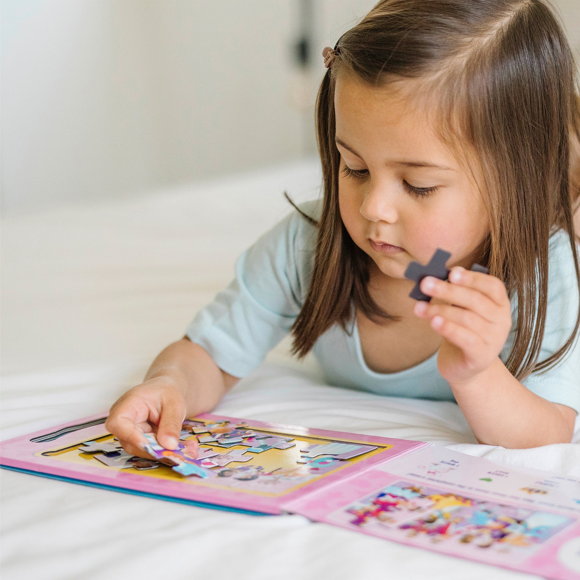 Melissa & Doug Take Along Magnetic Jigsaw Puzzles - Princesses