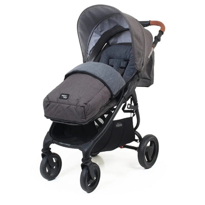 Valco Baby Universal 'Snug' Footmuff in Charcoal