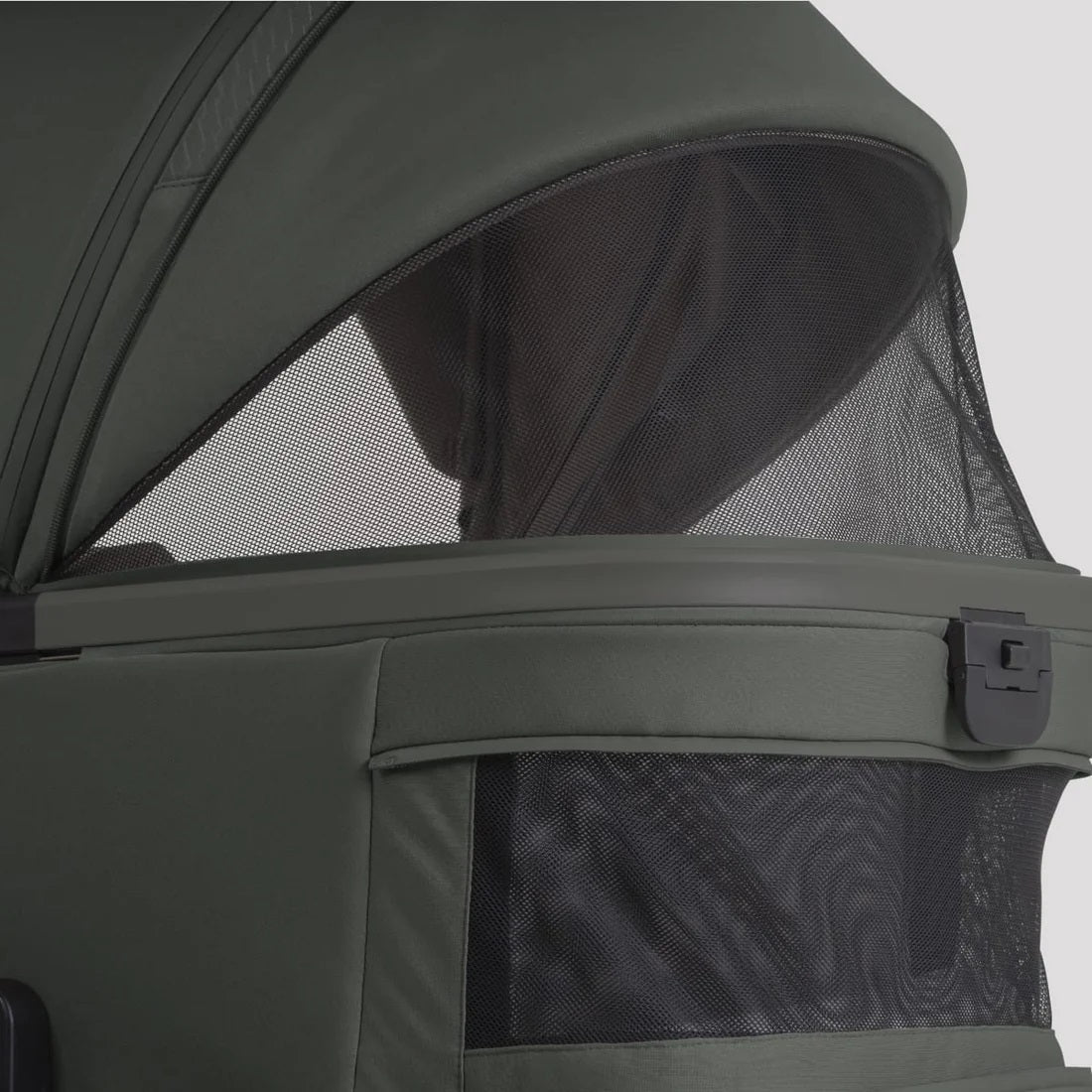 Silver Cross Cove 2 Folding Bassinet in Pewter