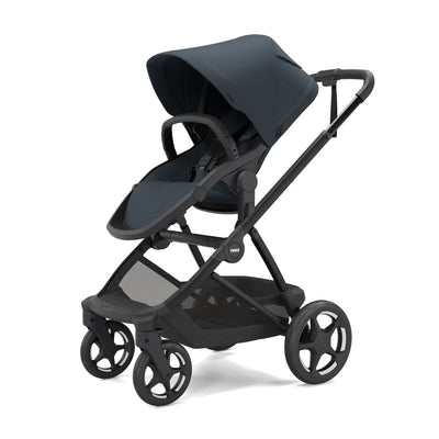 Thule Charm Stroller in Darkest Blue on Black