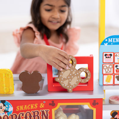 Melissa & Doug Disney Snacks & Popcorn Wooden Food Counter