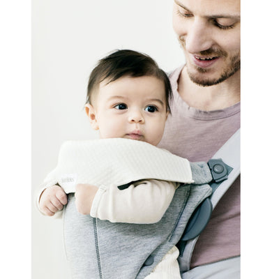 BABYBJÖRN Bib for Baby Carrier Mini & Free Pack of 2