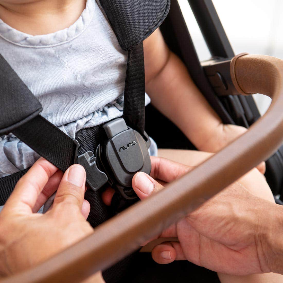 Nuna TRVL Compact Stroller in Caviar