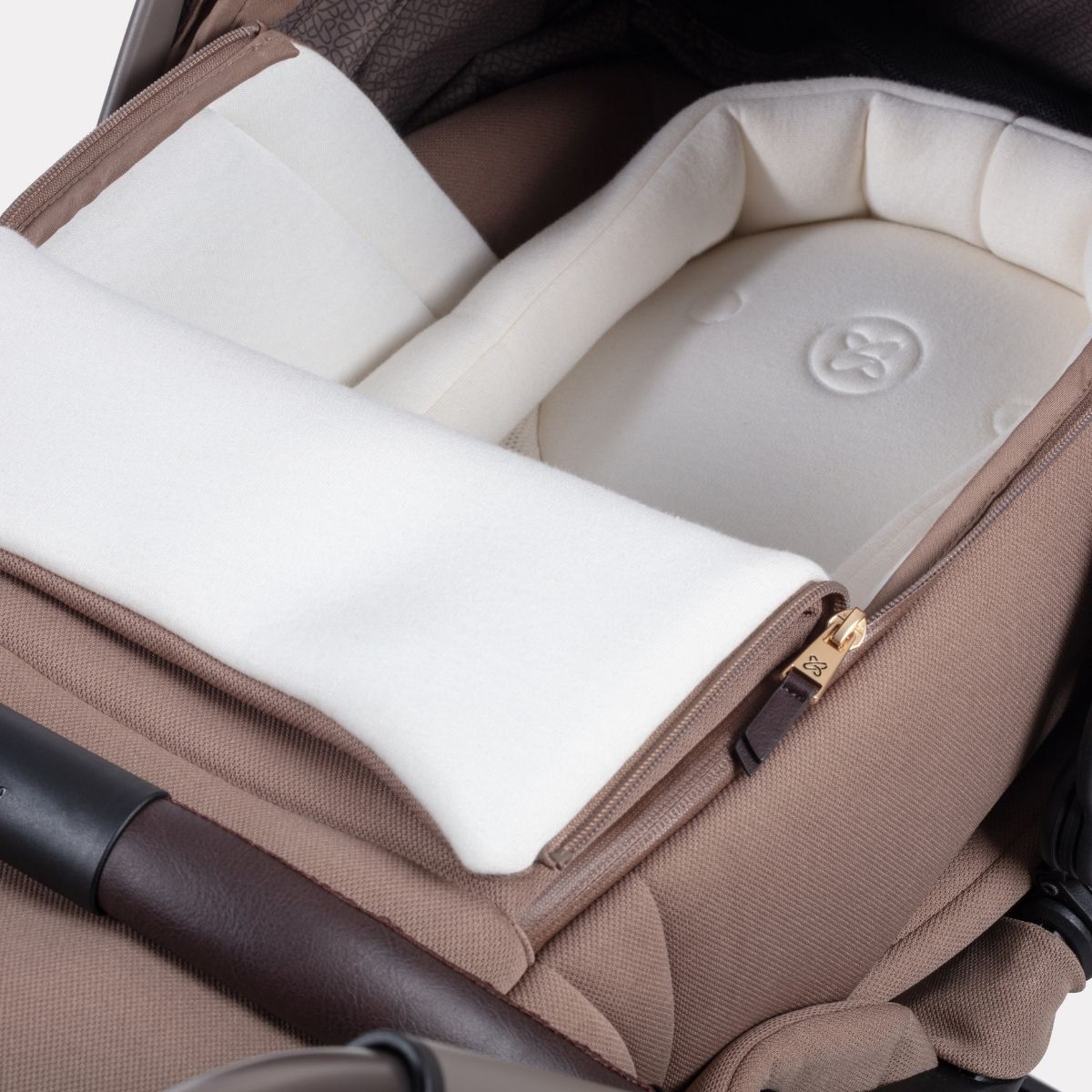 Silver Cross Dune/Reef Newborn Pod in Earth